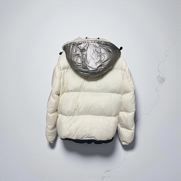Authentic MONCLER White Puffer Jacket with Metallic Hood Details - Picture 4 of 15